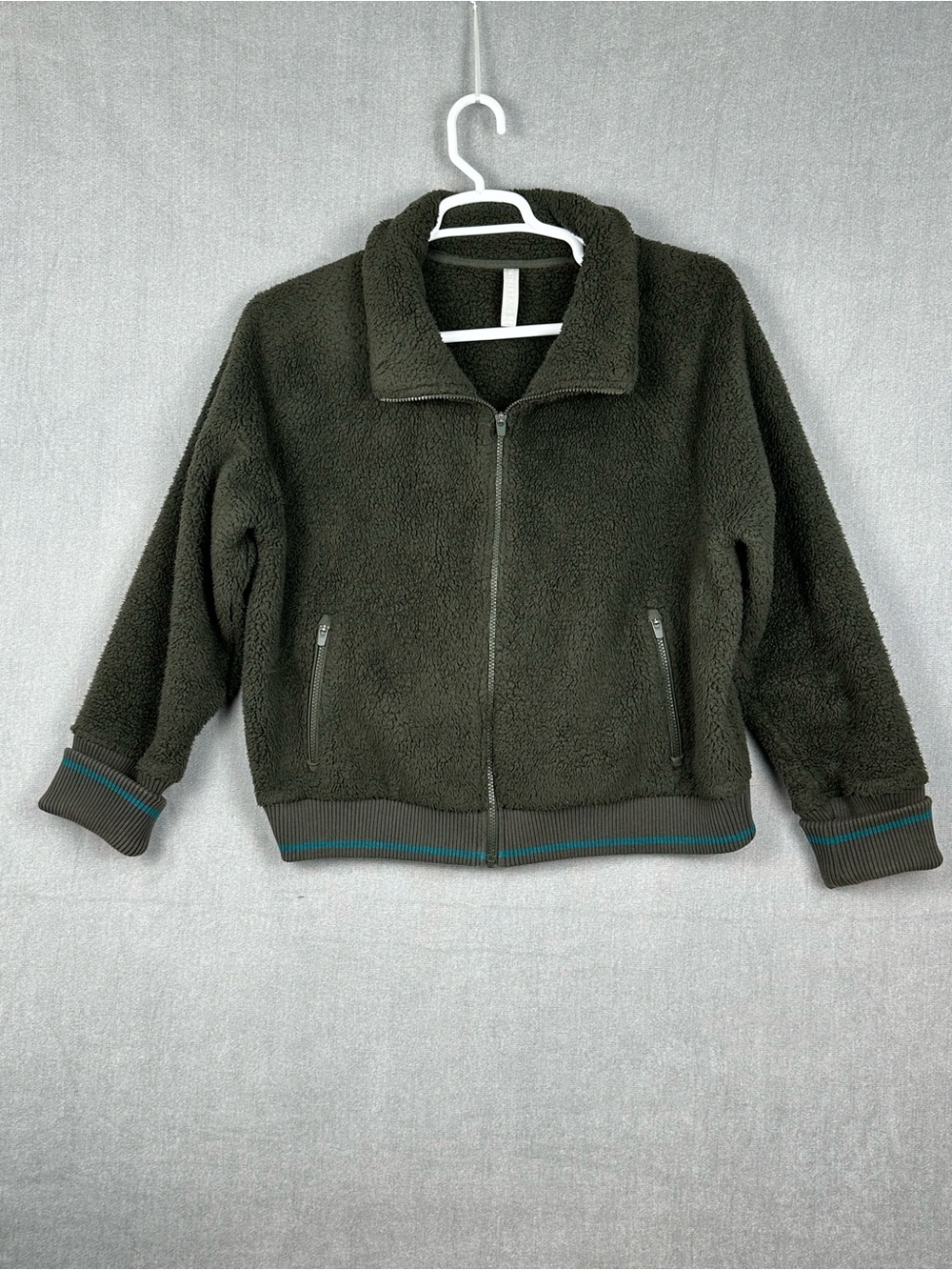 Athleta Tugga Sherpa Jacket Mountain Olive Women’s Size XL Full Zip